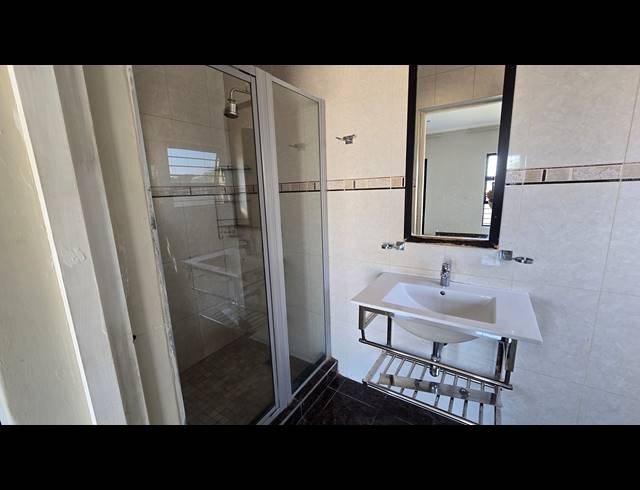 12 BEDROOM FREEHOLD FOR SALE IN WINCHESTER HILLS